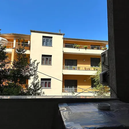 Apartment Edi's Seaside Studio,durres