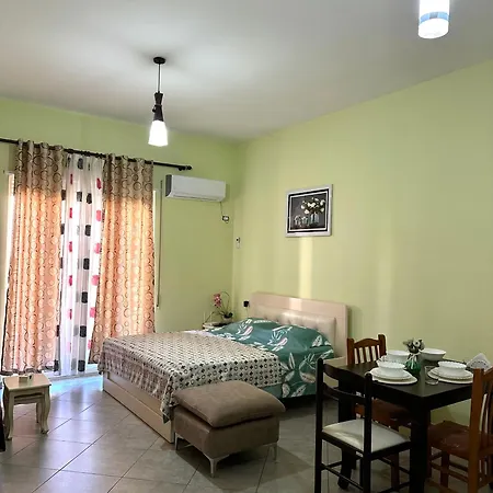 Apartment Edi's Seaside Studio,durres Durres