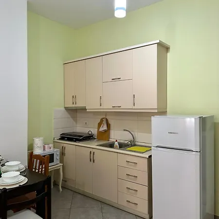 Edi's Seaside Studio,durres