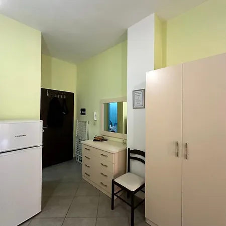 Apartment Edi's Seaside Studio,durres *