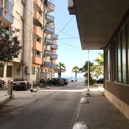 Apartment Edi's Seaside Studio,durres Durres